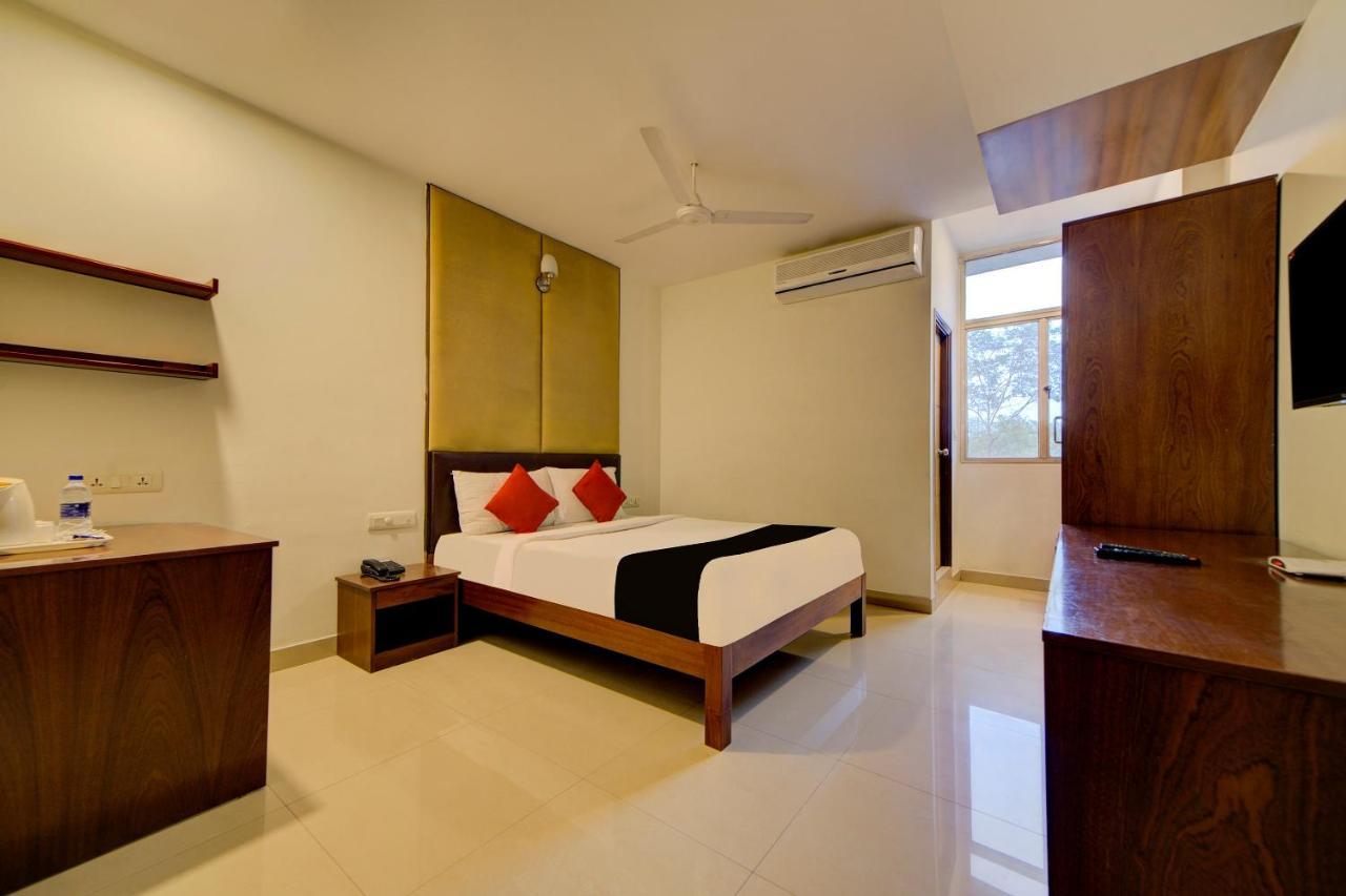 Capital O 39451 Swiss Hotel Gstaad Hyderabad Exterior photo